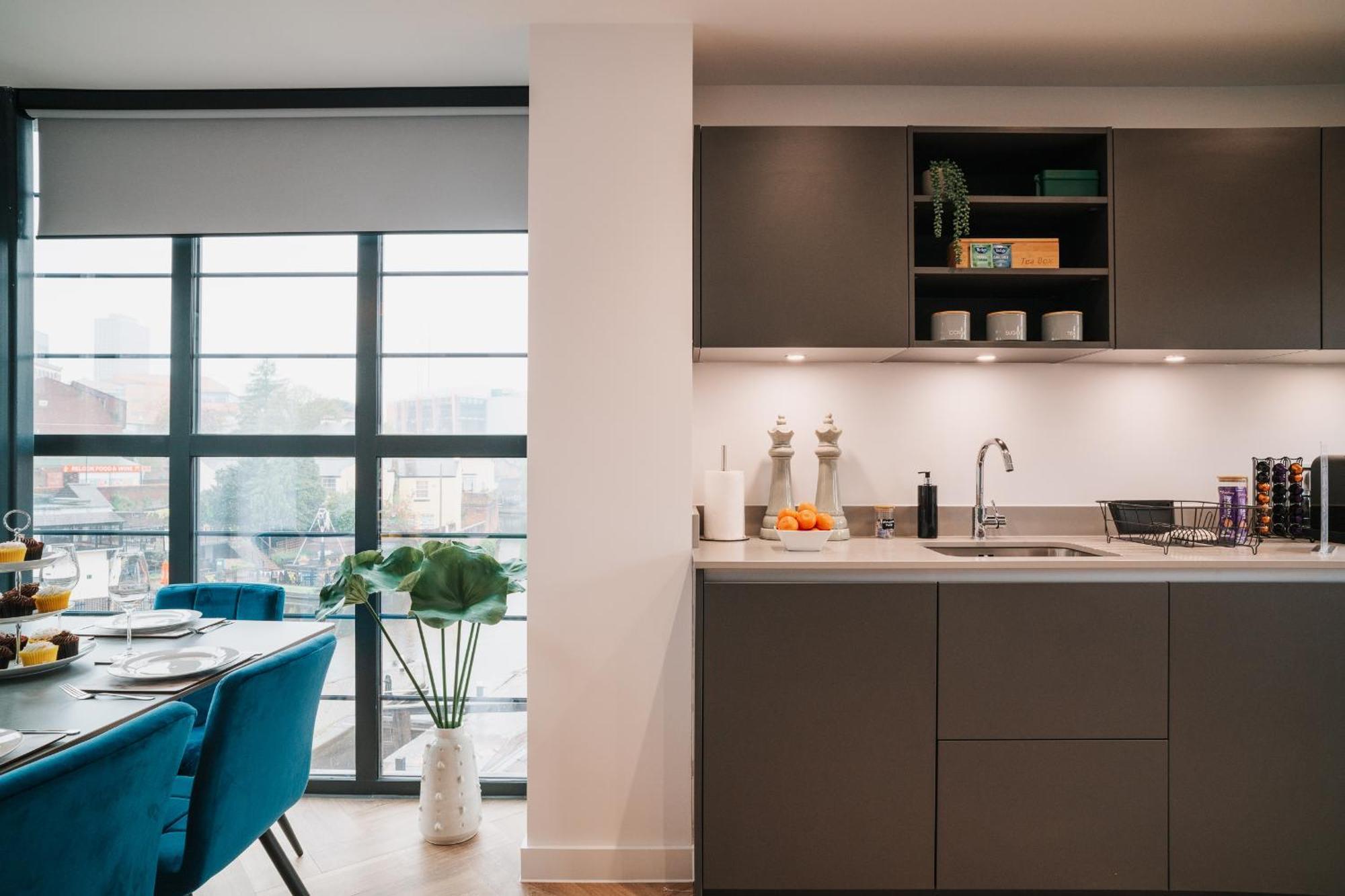 Luxury City & Canal View Stylish Pad, Family, Contractors, Fast Wifi Birmingham Exteriér fotografie